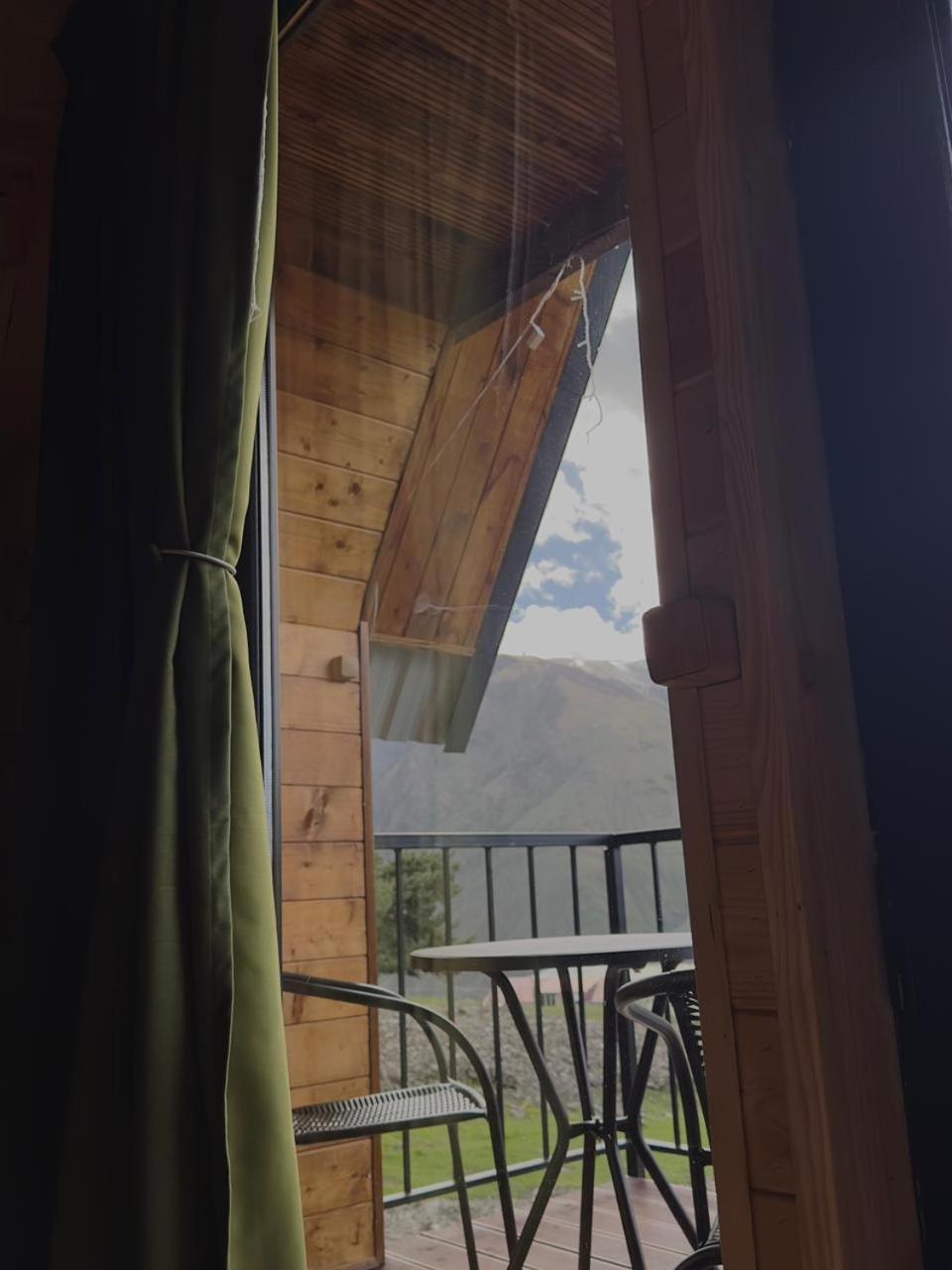 Cottage Paradise Казбеги Екстериор снимка