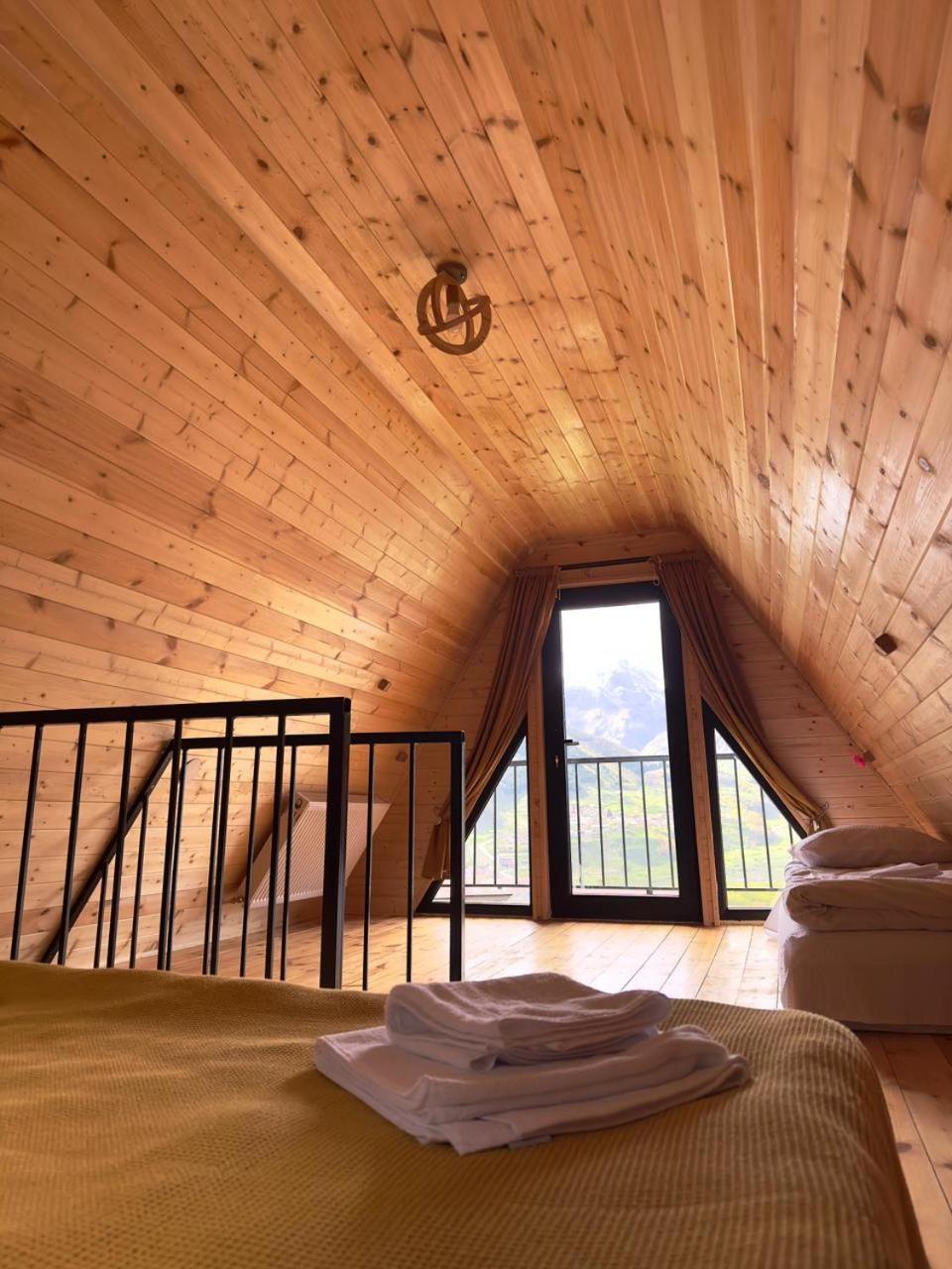 Cottage Paradise Казбеги Екстериор снимка